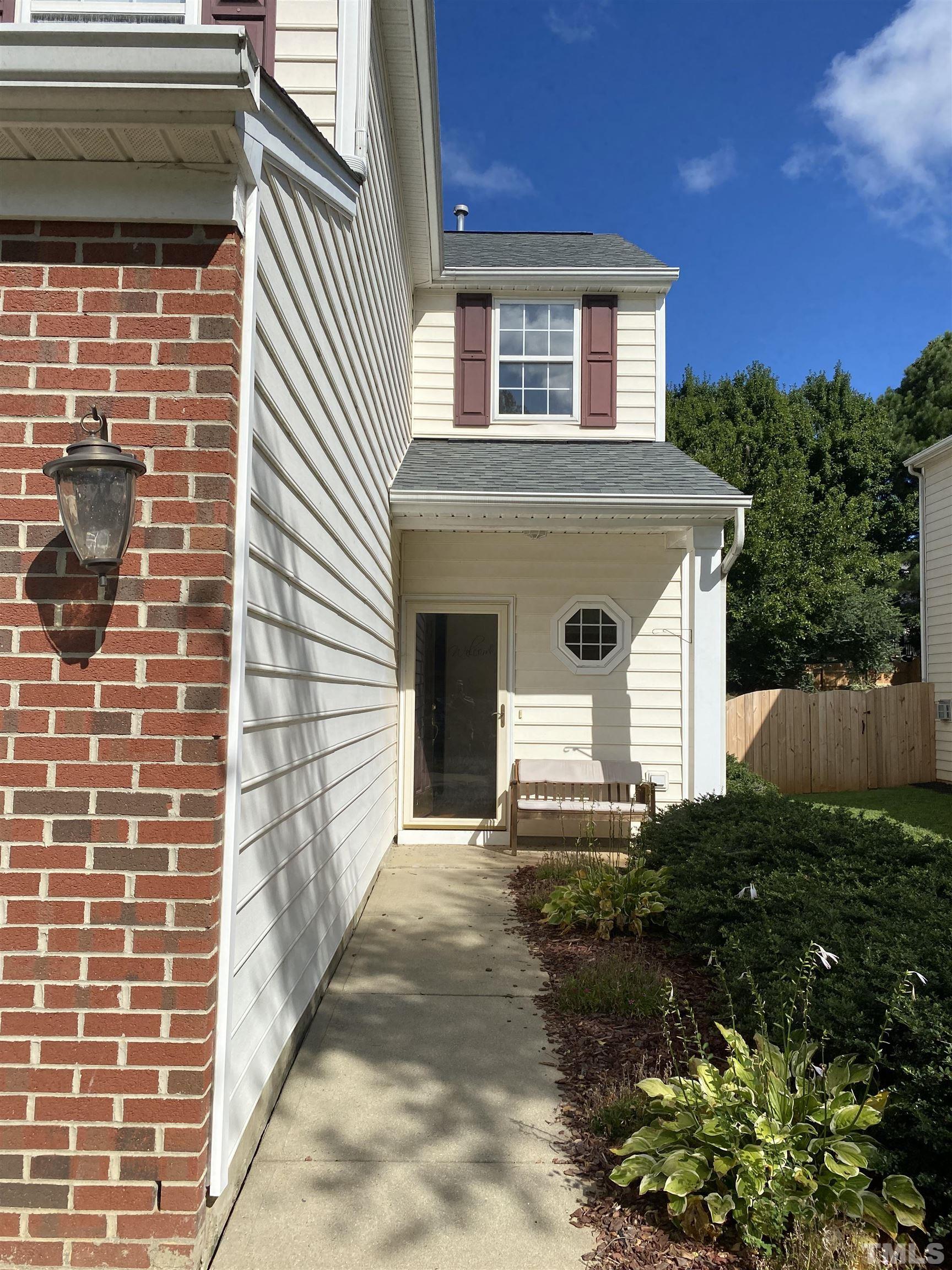 242 Inkster Cove Raleigh, NC 27603 - Photo 2 of 22