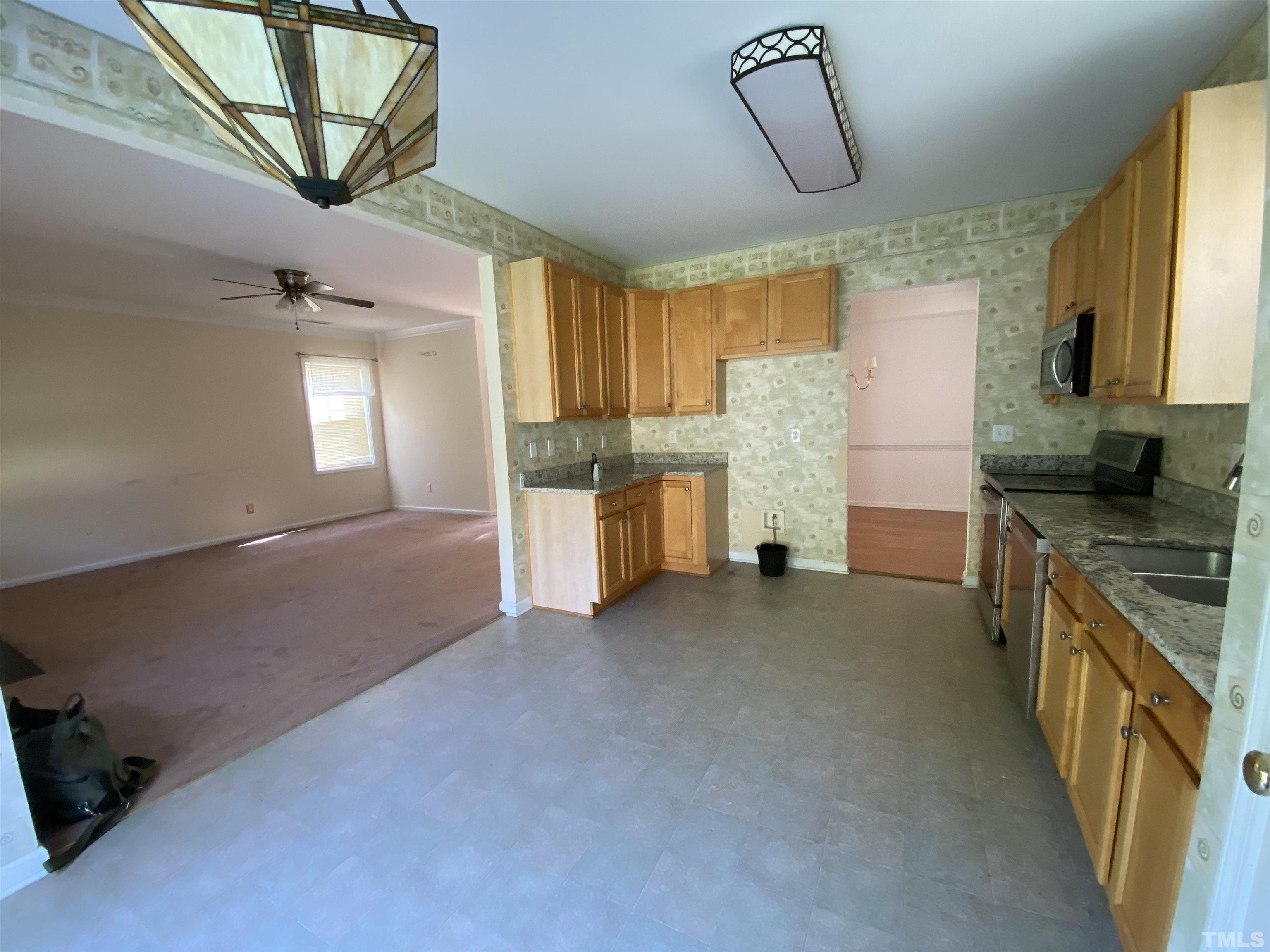 242 Inkster Cove Raleigh, NC 27603 - Photo 5 of 22