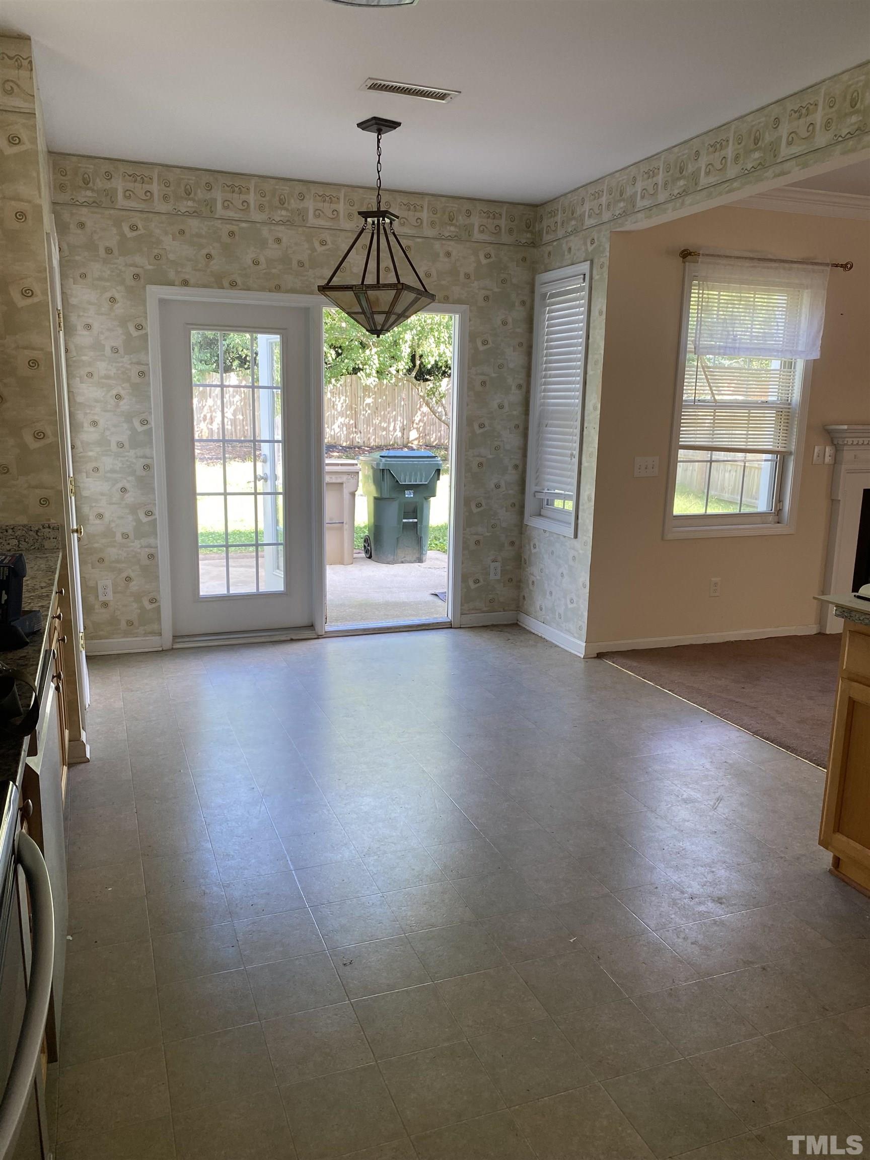 242 Inkster Cove Raleigh, NC 27603 - Photo 7 of 22