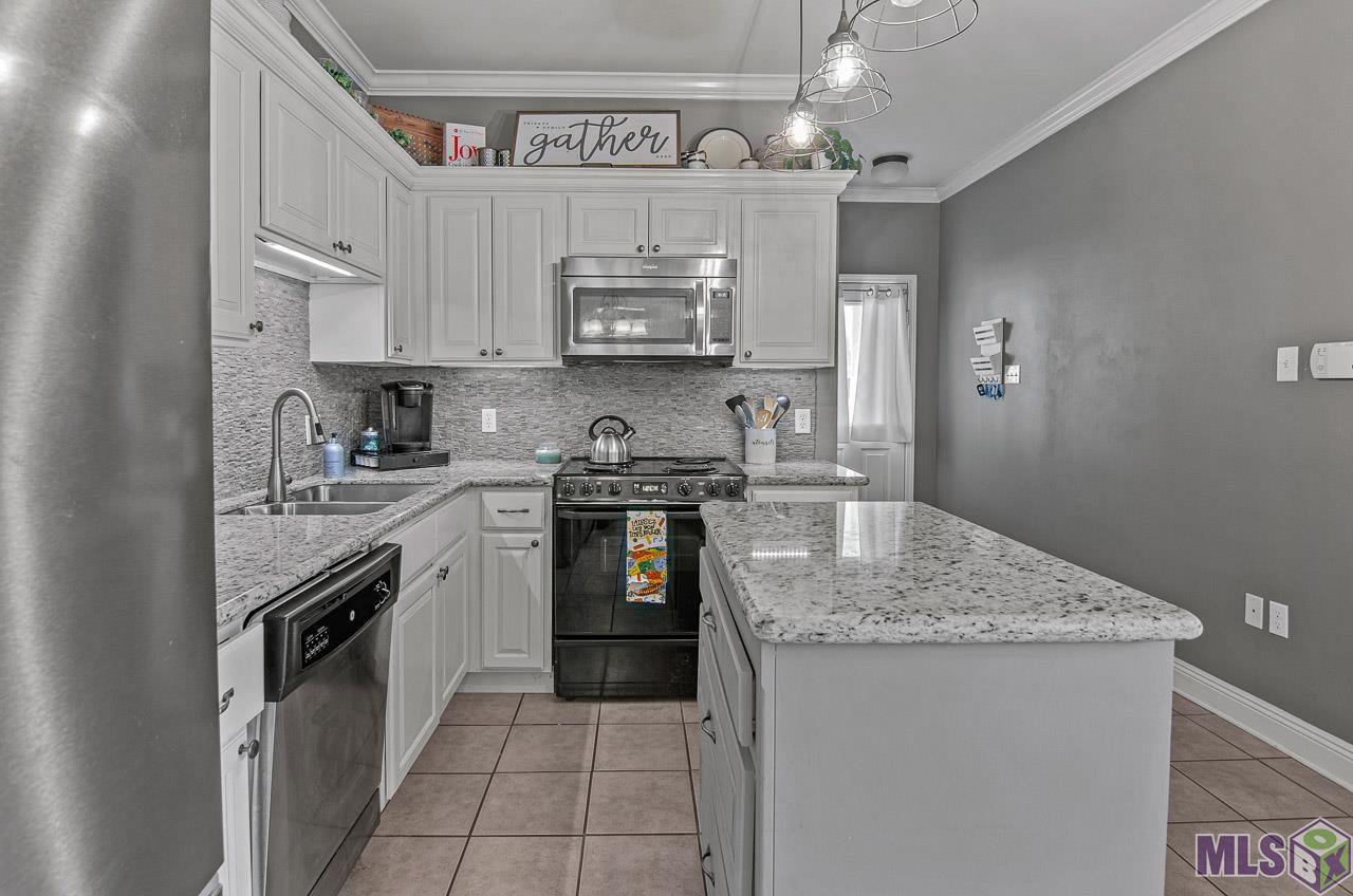 10279 Springwind Court Baton Rouge, LA 70810 - Photo 7 of 25
