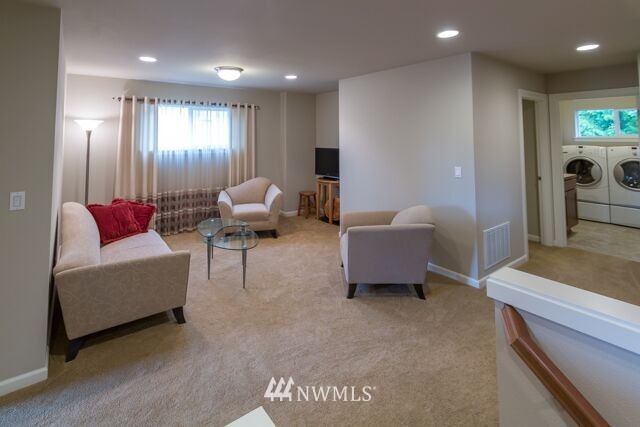114 Ilwaco Place Northeast Renton, WA 98059 - Photo 18 of 24