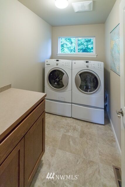 114 Ilwaco Place Northeast Renton, WA 98059 - Photo 22 of 24