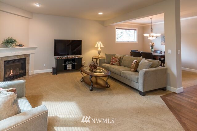 114 Ilwaco Place Northeast Renton, WA 98059 - Photo 7 of 24