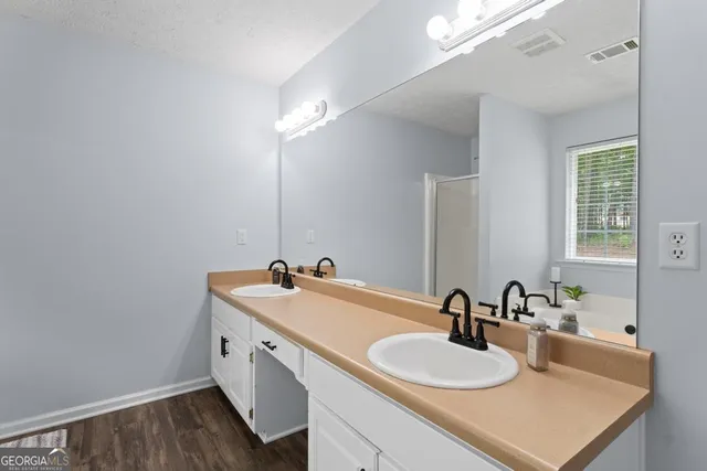 $319,900 | 320 Cobb Court, Hampton, GA 30228