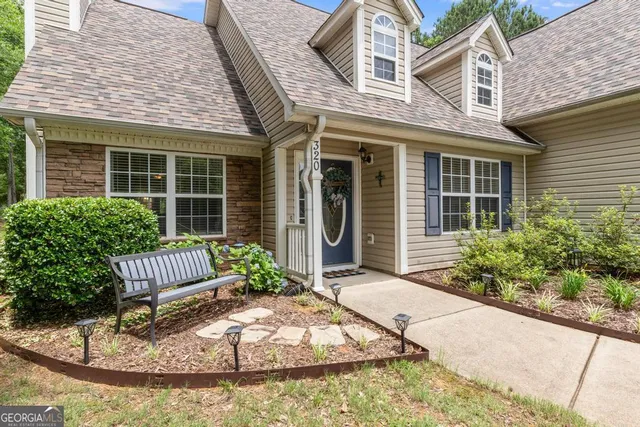 $319,900 | 320 Cobb Court, Hampton, GA 30228