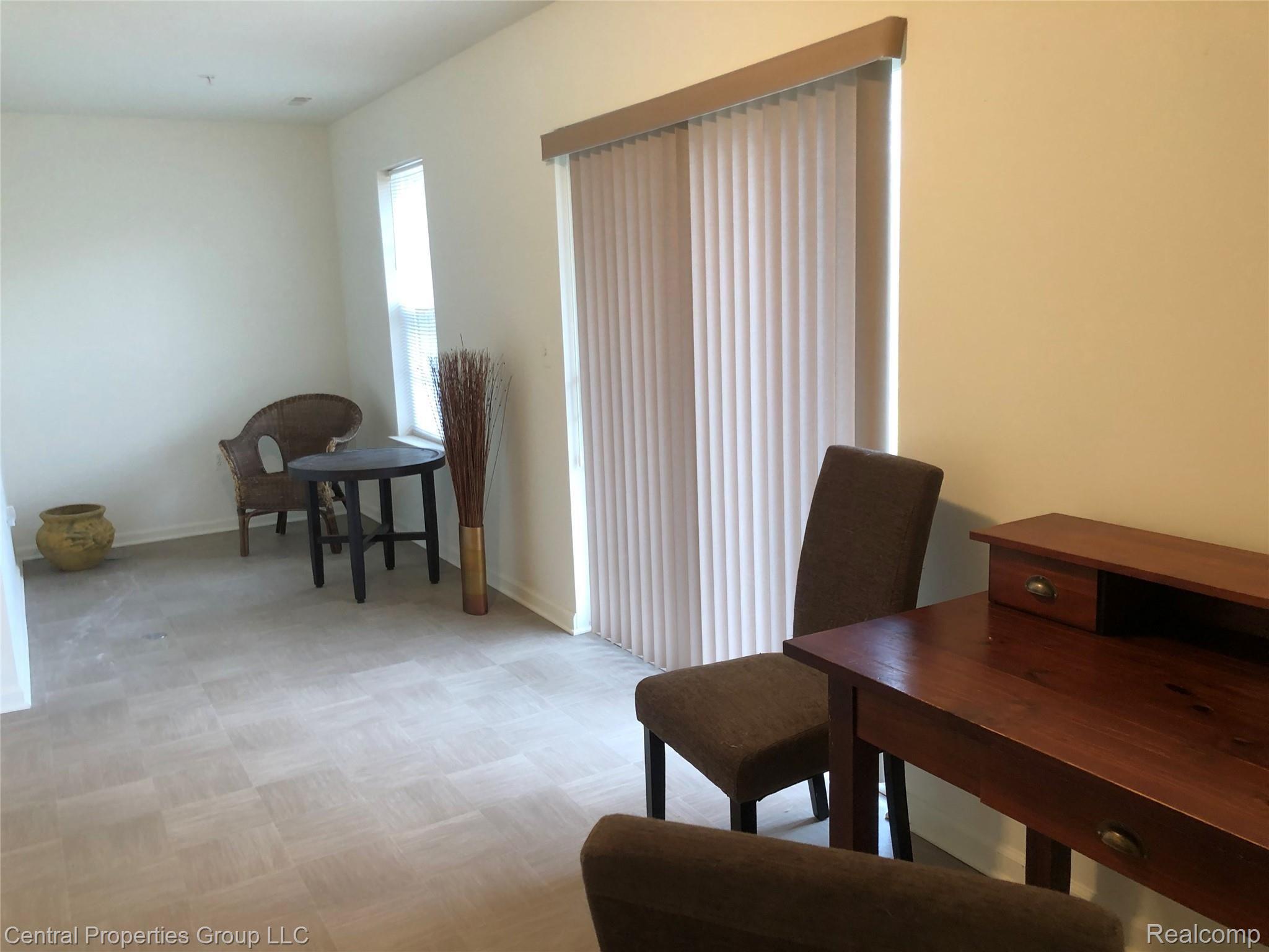701 Cherry Orchard Road Canton, MI 48188 - Photo 24 of 28 2019-12-12 14.21