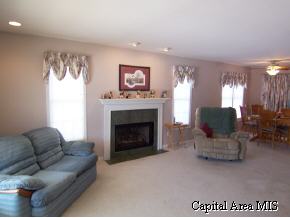 1121 Post Road Springfield, IL 62712 - Photo 3 of 9