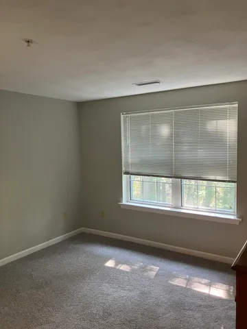 $2,250 | 7 Stoneridge Lane, Unit 5, York, ME 03909