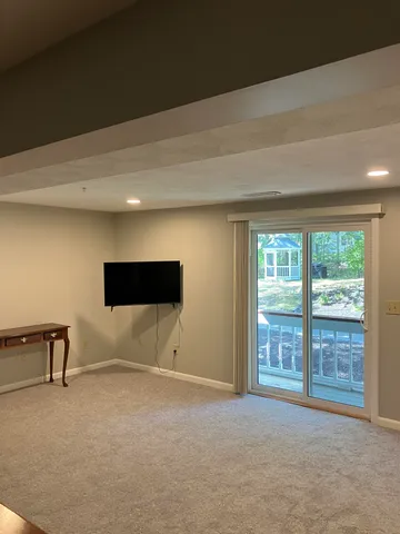 $2,250 | 7 Stoneridge Lane, Unit 5, York, ME 03909