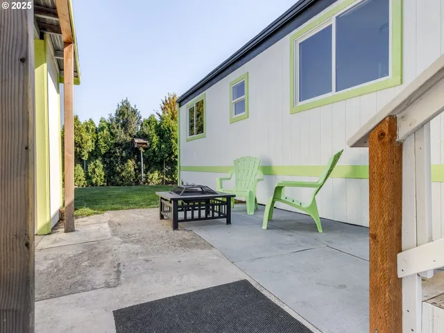 a view of outdoor space yard and patio