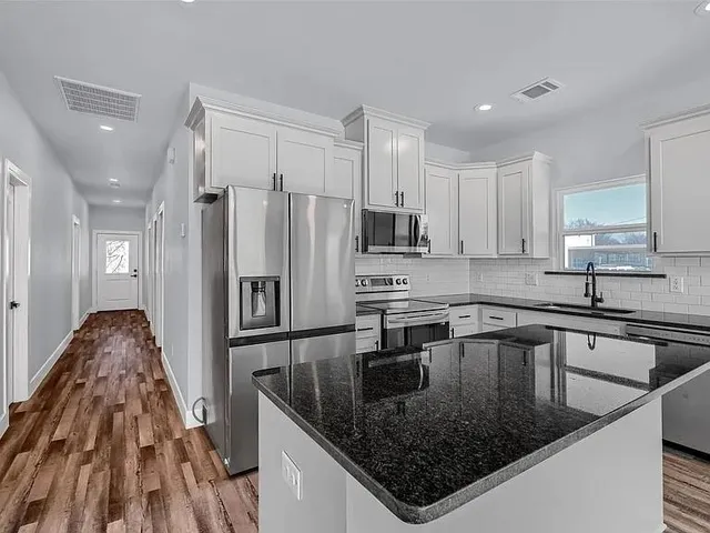 $235,000 | 729 East Sears Street, Denison, TX 75021