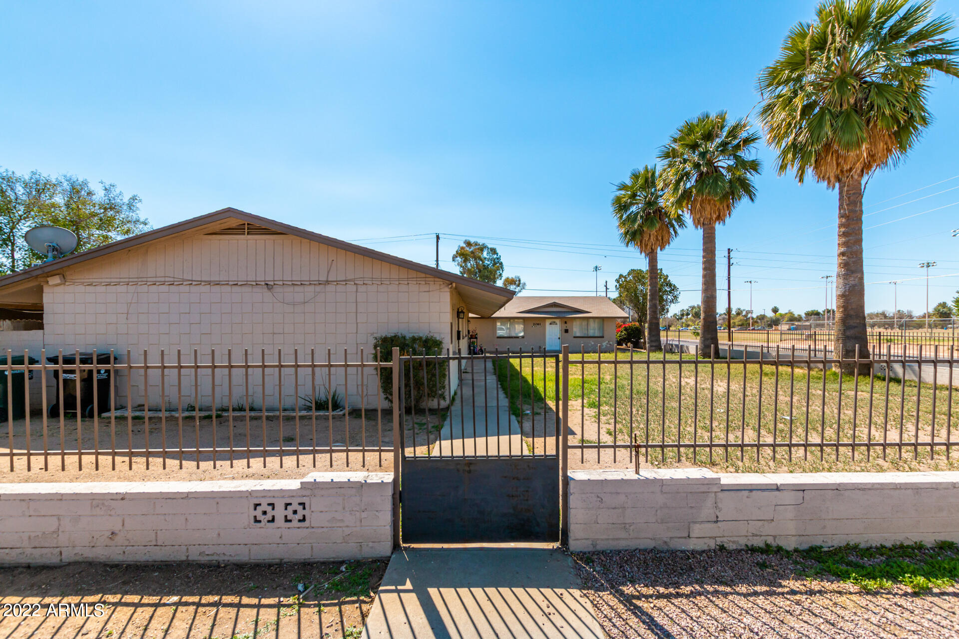 2061 West Ocotillo Road Phoenix, AZ 85015 - Photo 5 of 60 5 - Ocotillo
