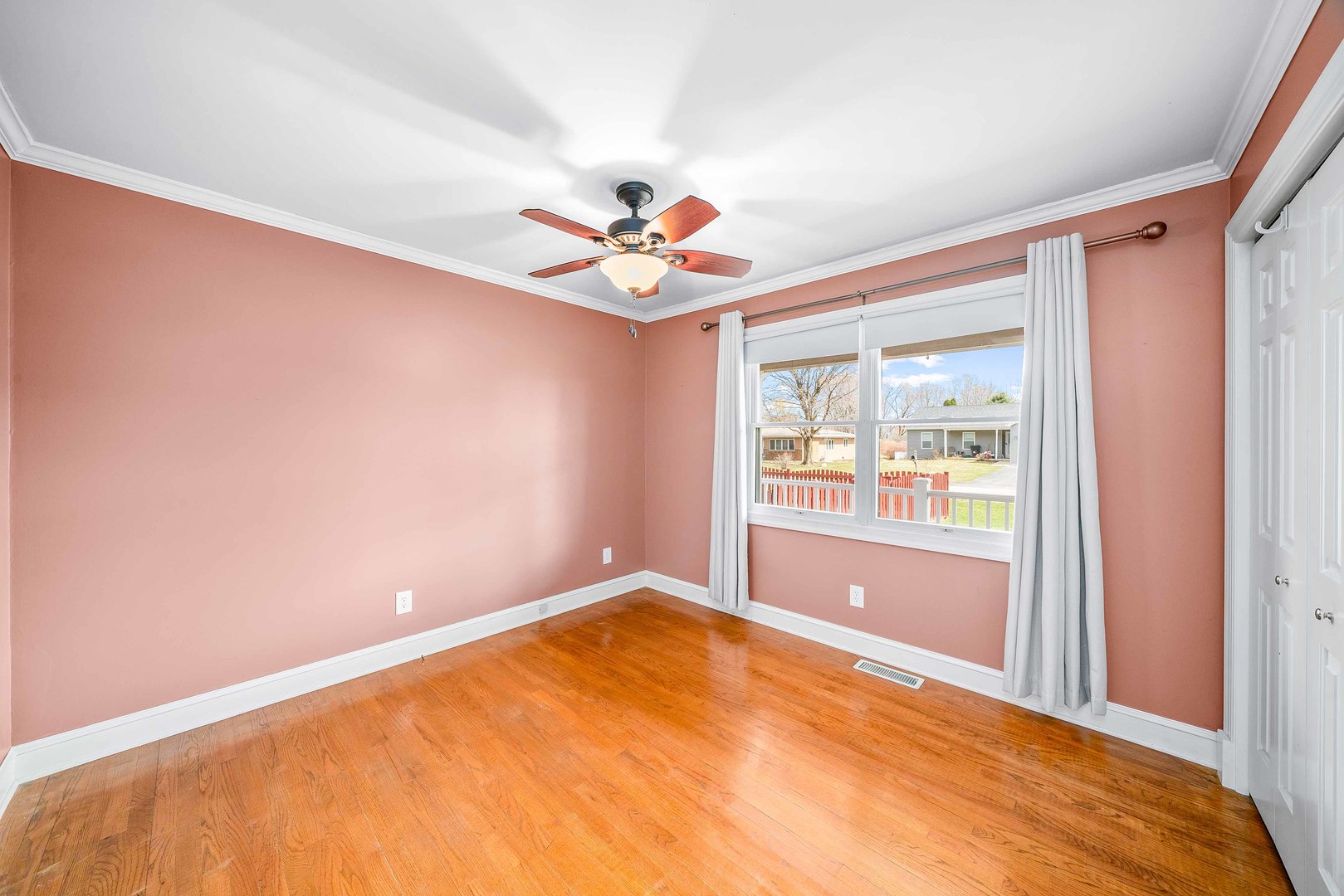 895 Nancy Road Lake Holiday, IL 60548 - Photo 12 of 40 Gallery Image 12
