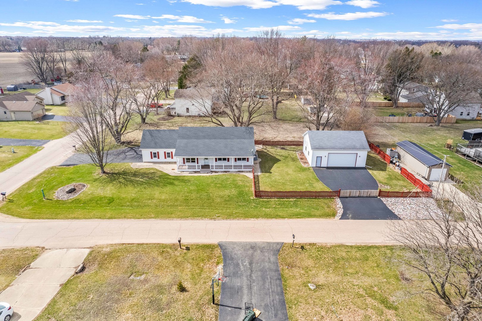 895 Nancy Road Lake Holiday, IL 60548 - Photo 18 of 40 Gallery Image 18
