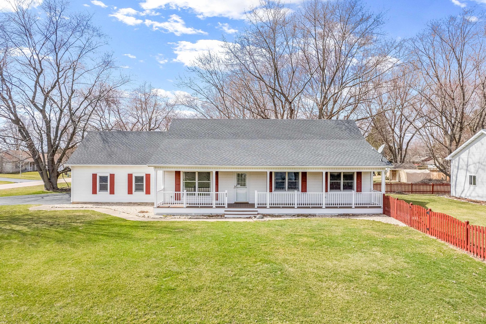 895 Nancy Road Lake Holiday, IL 60548 - Photo 19 of 40 Gallery Image 19