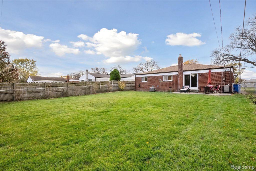27908 Ryan Road Warren, MI 48092 - Photo 31 of 39