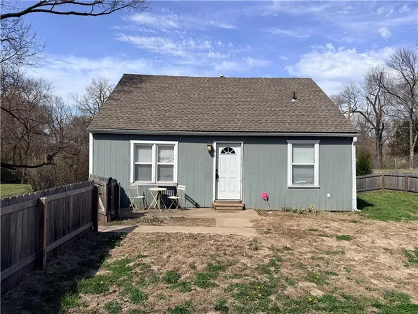 $166,000 | 1400 East Hayward Avenue, Independence, MO 64050