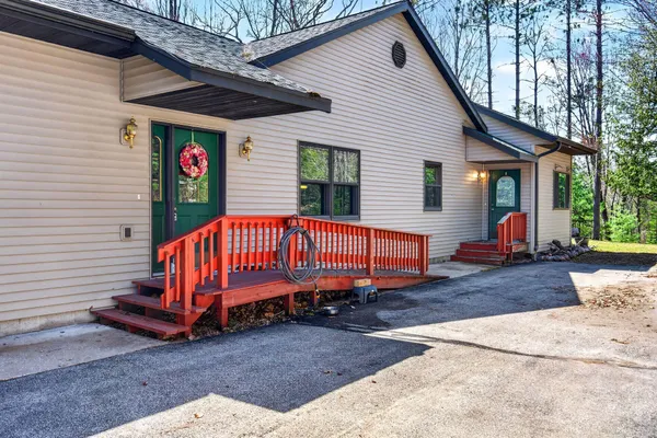 $399,900 | 16503 Thelen Road, Mountain, WI 54149