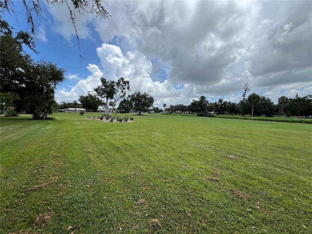 3337 Springmill Circle Sarasota, FL 34239 - Photo 39 of 51 Gallery Image 39
