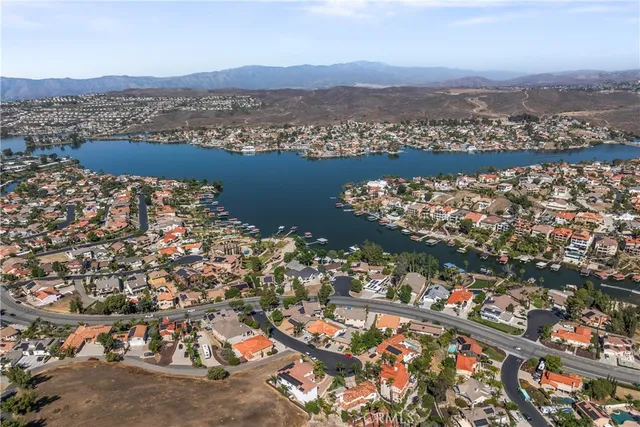 $899,000 | 22941 Gold Rush Place, Canyon Lake, CA 92587