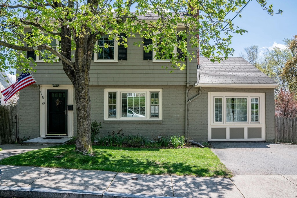 49 Garth Road Boston, MA 02132 - Photo 4 of 26