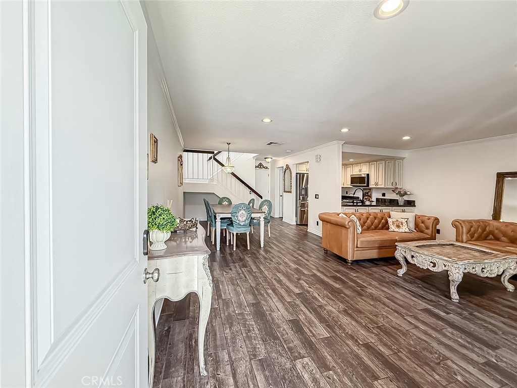 1928 Stow Street Simi Valley, CA 93063 - Photo 4 of 52