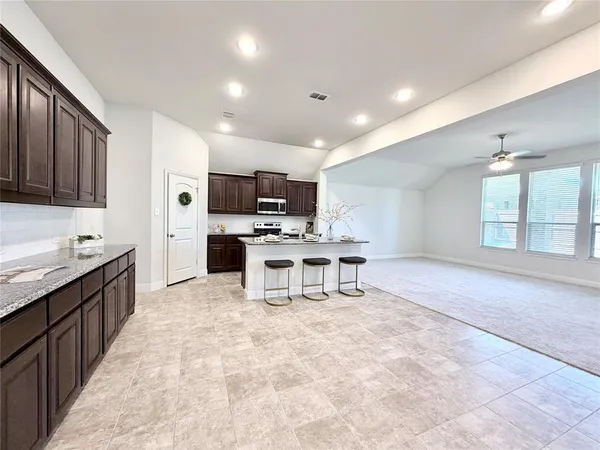 $3,200 | 1413 River Vale Road, Garland, TX 75041