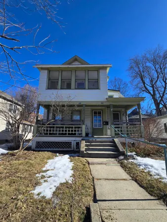 $659,000 | 512-514 St Paul Street, Burlington, VT 05401