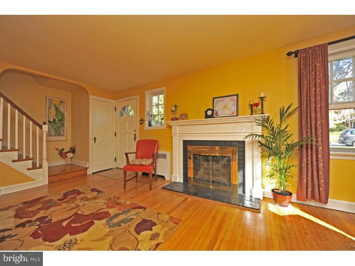 36 West Chelfield Road Glenside, PA 19038 - Photo 2 of 20 Gallery Image 2