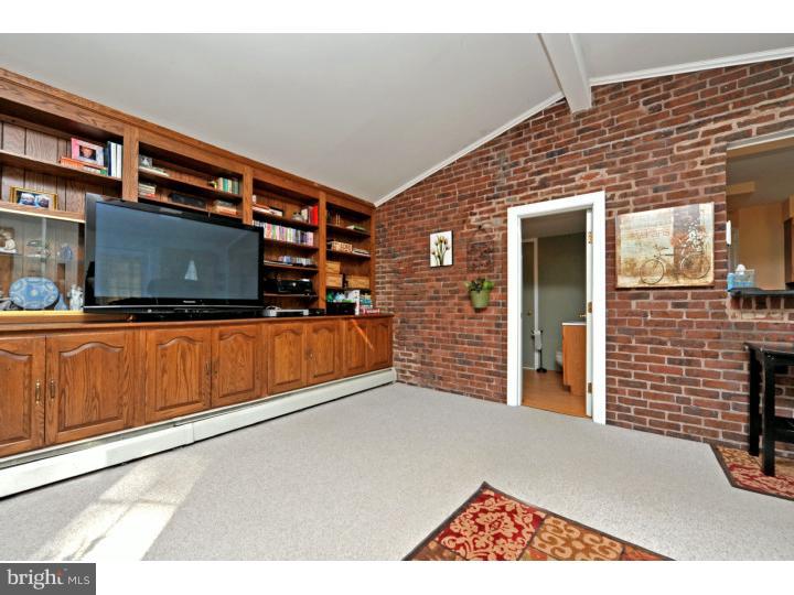 36 West Chelfield Road Glenside, PA 19038 - Photo 10 of 20 Gallery Image 10