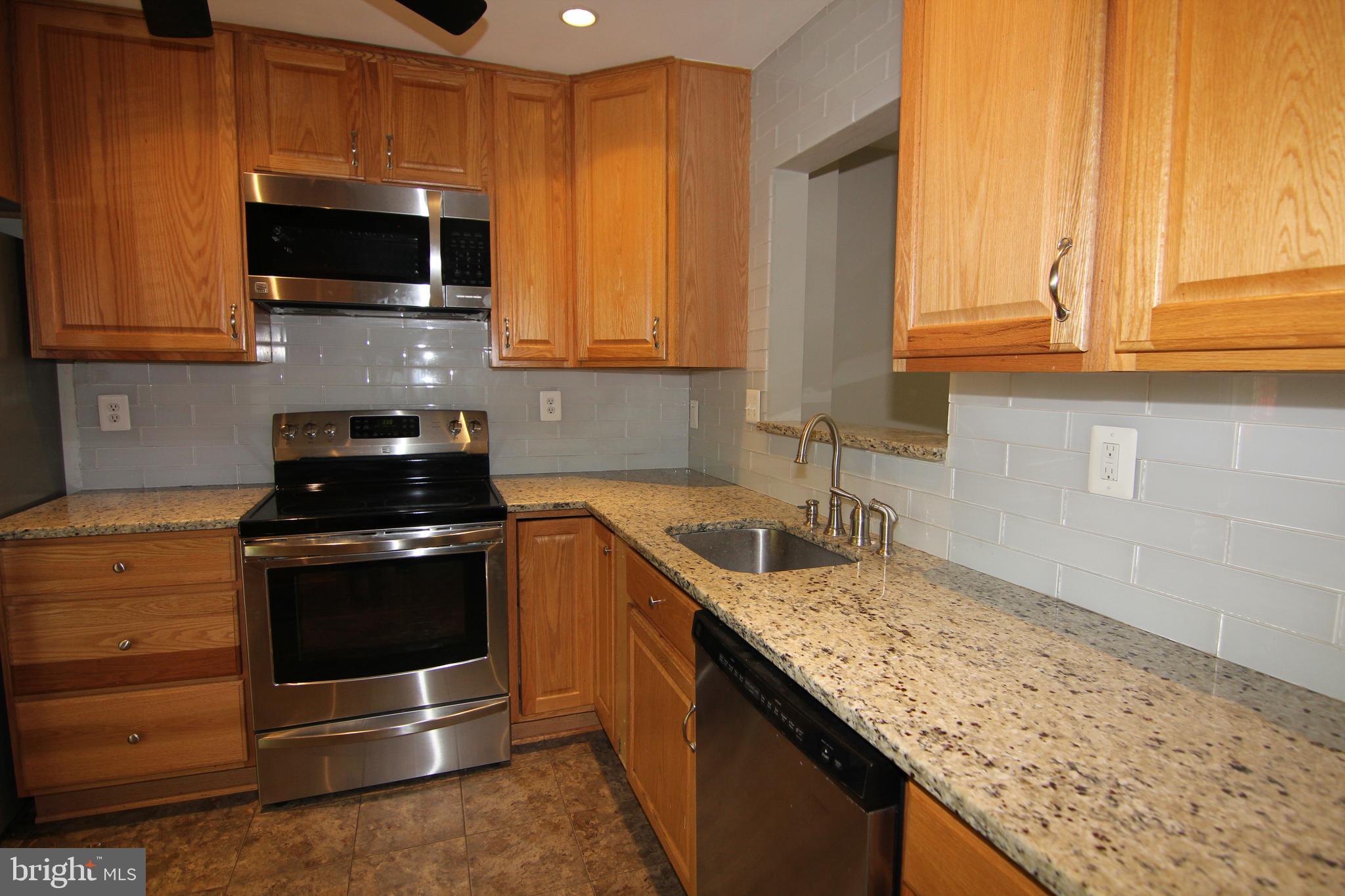 11505 Buttonwood Court Reston, VA 20191 - Photo 5 of 20 Update Kitchen