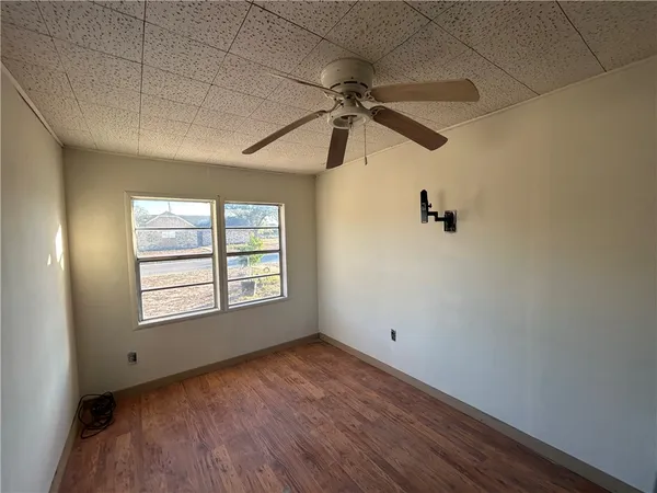 $109,000 | 516 Stinson Street, Freer, TX 78357