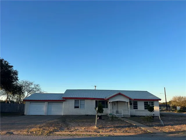 $118,000 | 516 Stinson Street, Freer, TX 78357