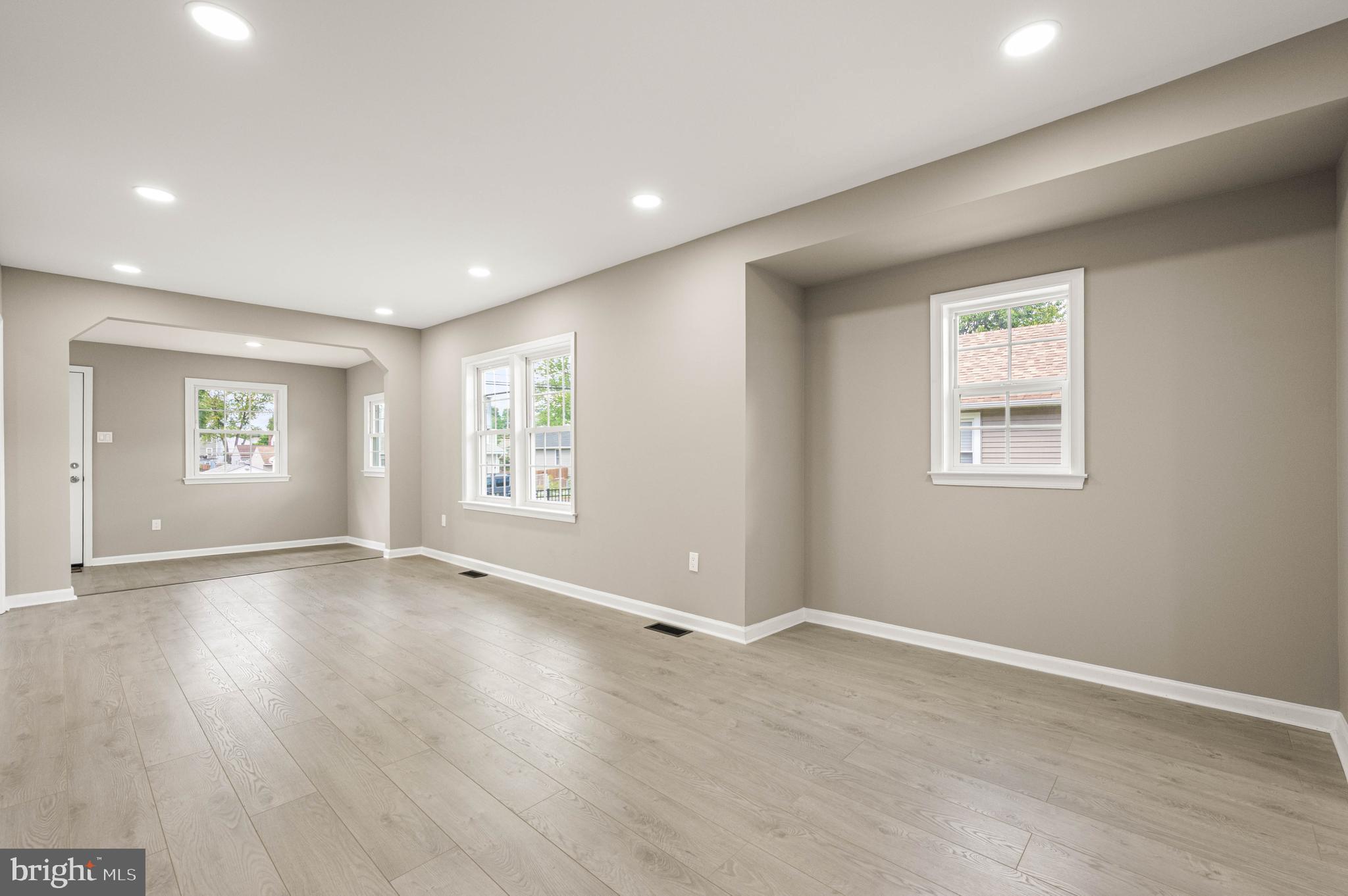 610 Princess Avenue Croydon, PA 19021 - Photo 7 of 33