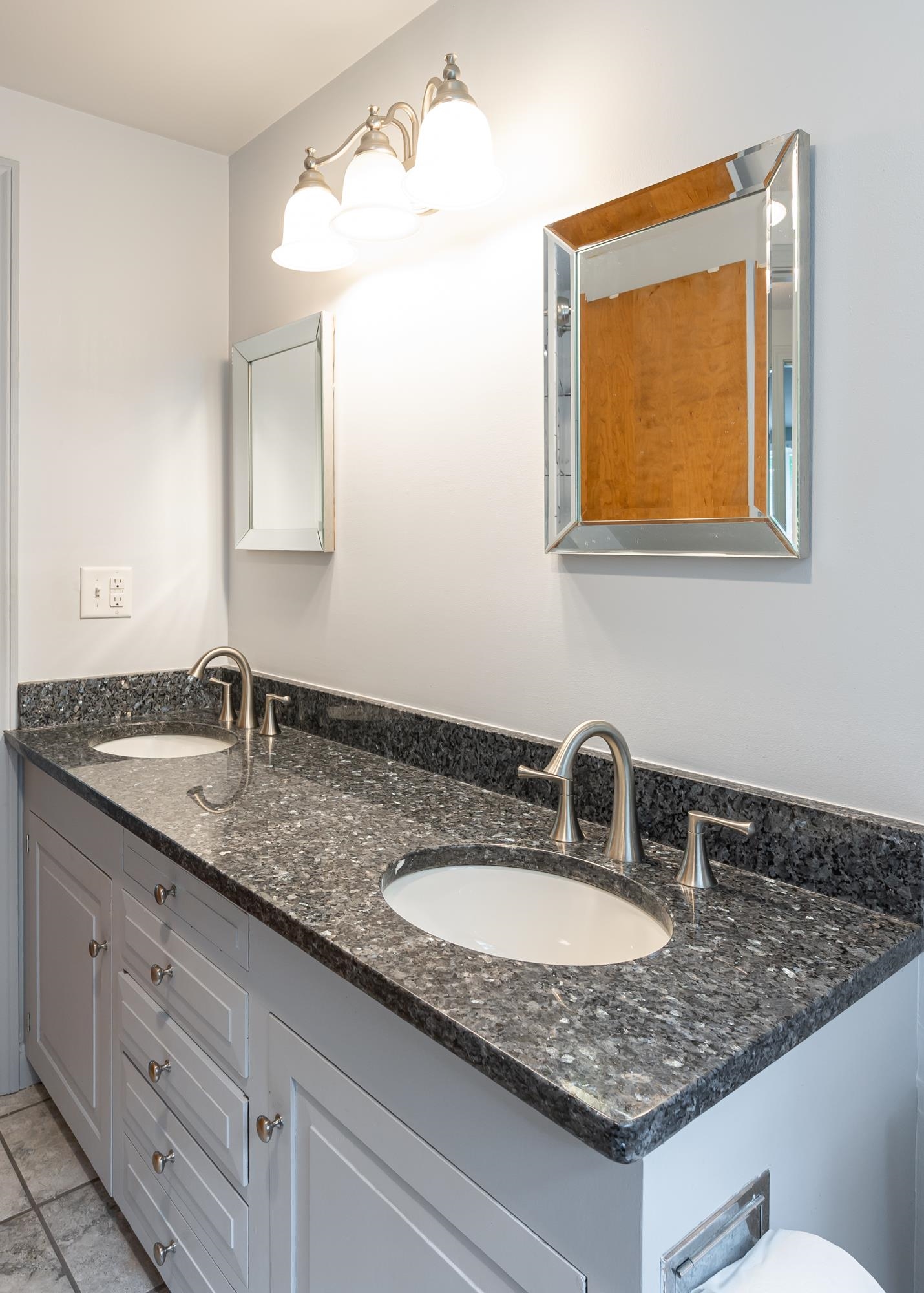 94 Oak Street Milford, NH 03055 - Photo 18 of 40