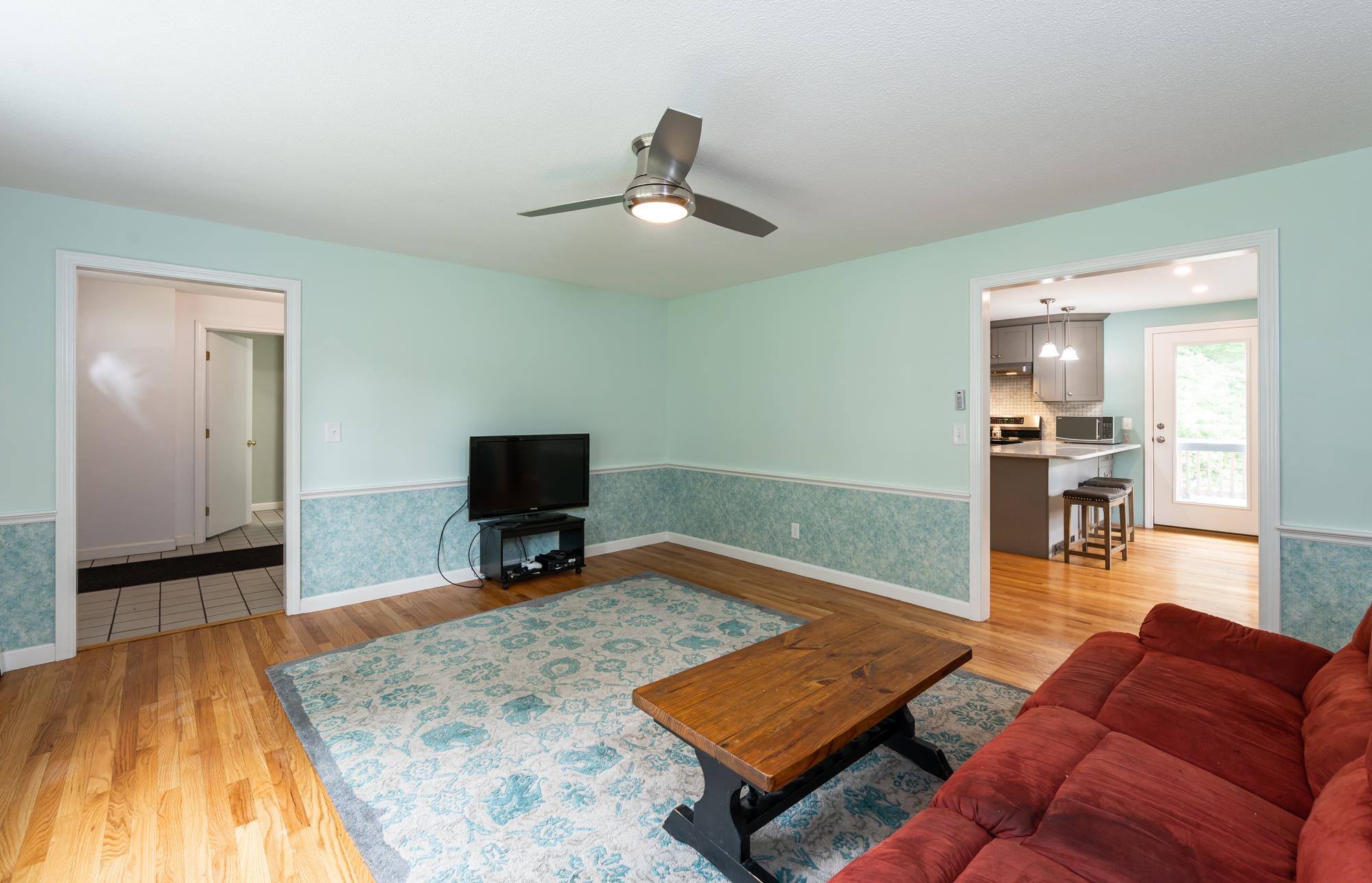 94 Oak Street Milford, NH 03055 - Photo 3 of 40