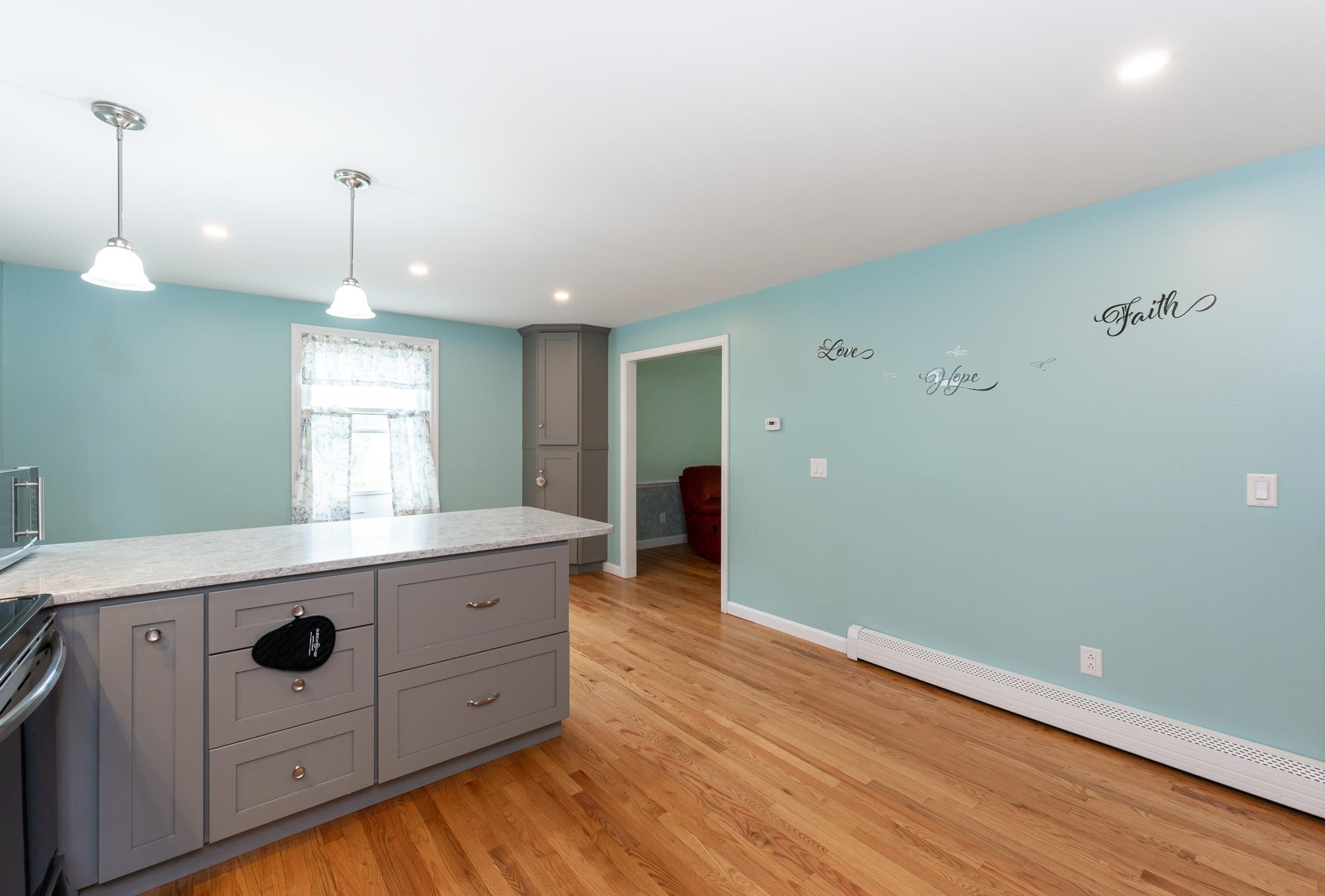 94 Oak Street Milford, NH 03055 - Photo 6 of 40