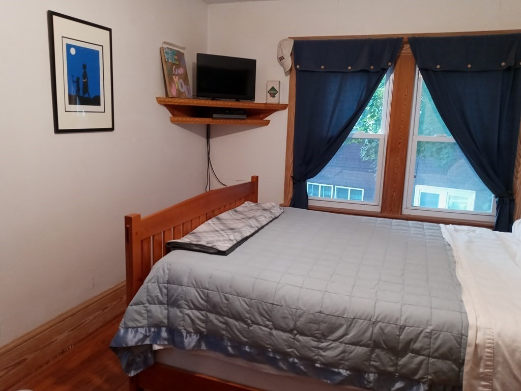 24-26 Beaconsfield Road Worcester, MA 01602 - Photo 8 of 21