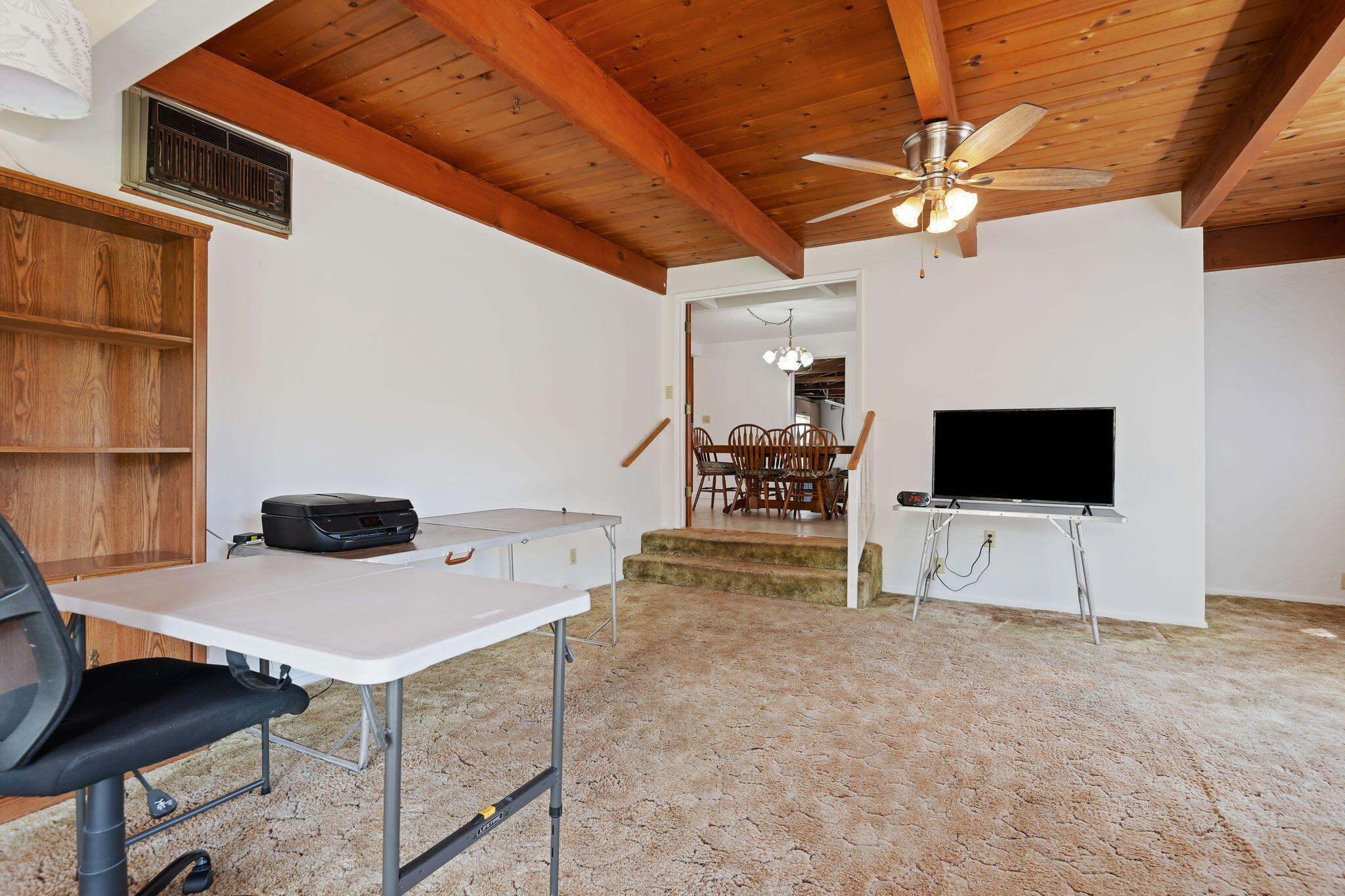 673 Rossmore Road Goleta, CA 93117 - Photo 19 of 25 a view of a livingroom with furniture