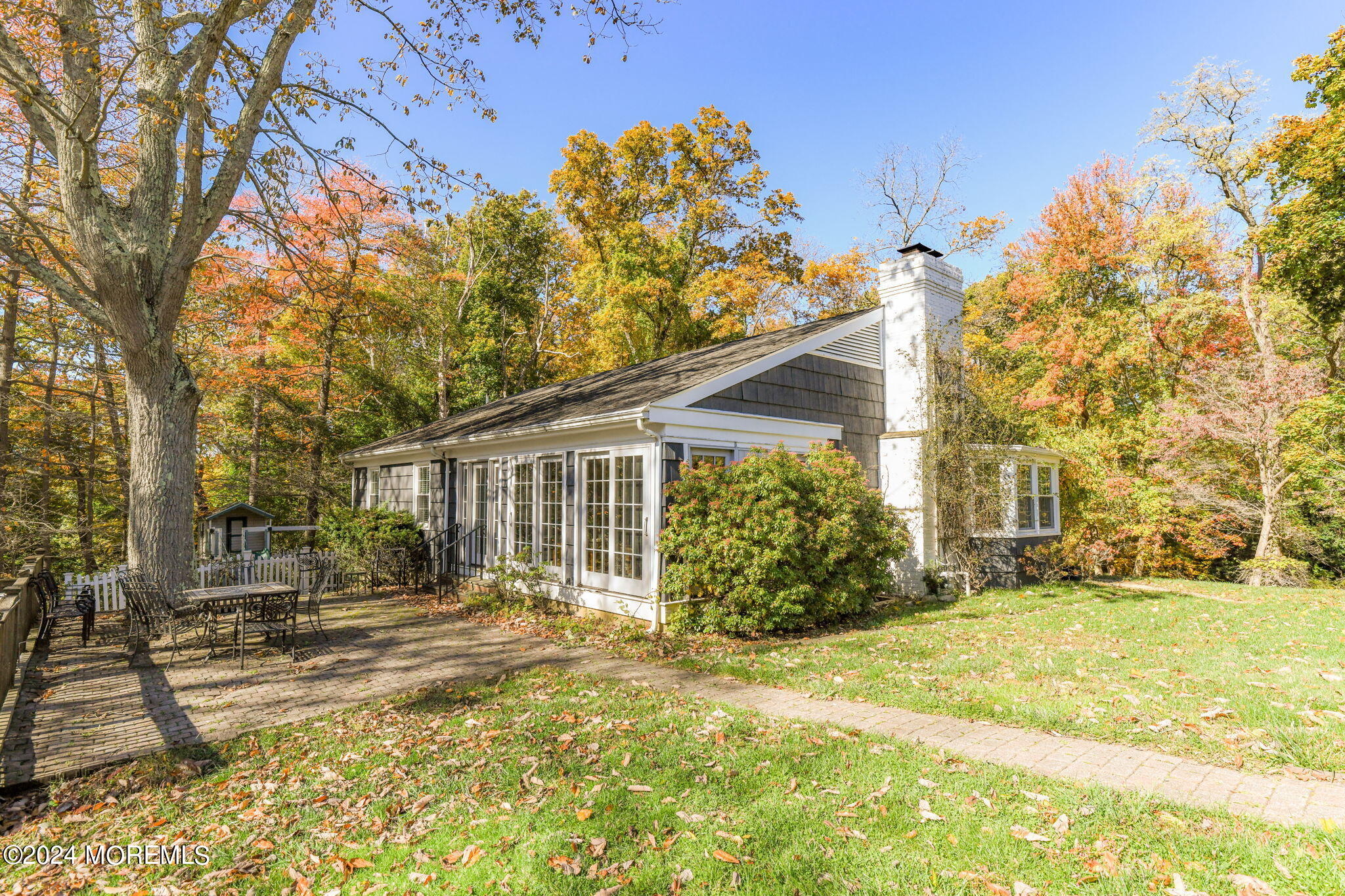 799 Navesink River Road Rumson, NJ 07760 - Photo 30 of 59 a front view of house with yard