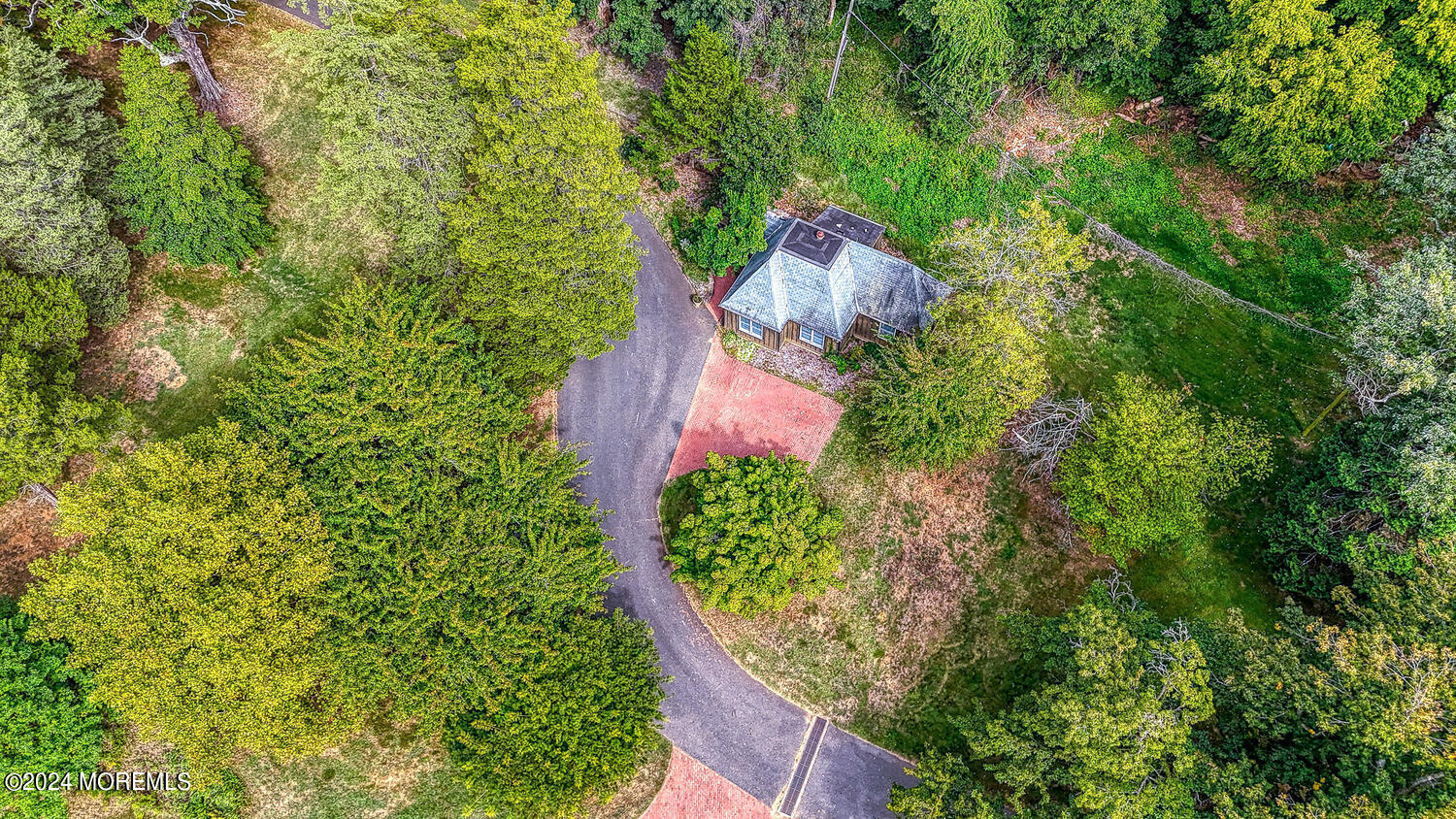 799 Navesink River Road Rumson, NJ 07760 - Photo 54 of 59 a view of a garden