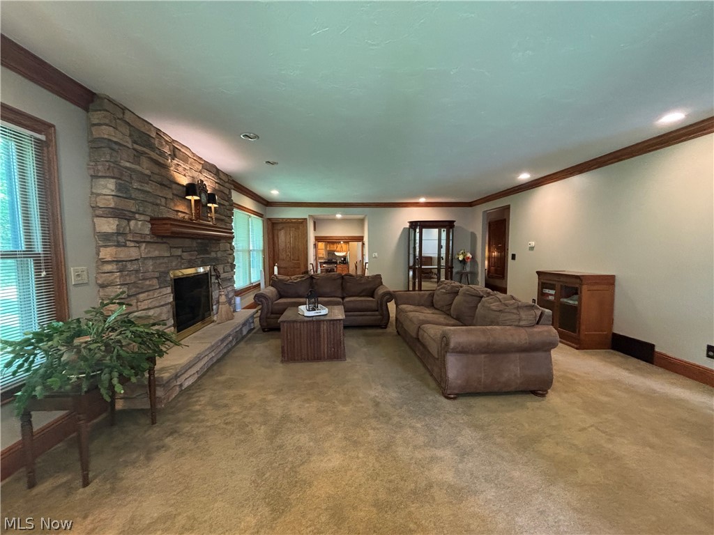 385 Cochran Road Aurora, OH 44202 - Photo 7 of 35