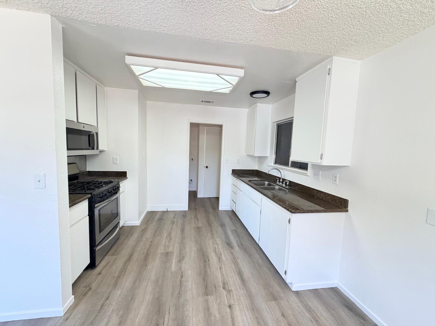 10 G Street Isleton, CA 95641 - Photo 10 of 28