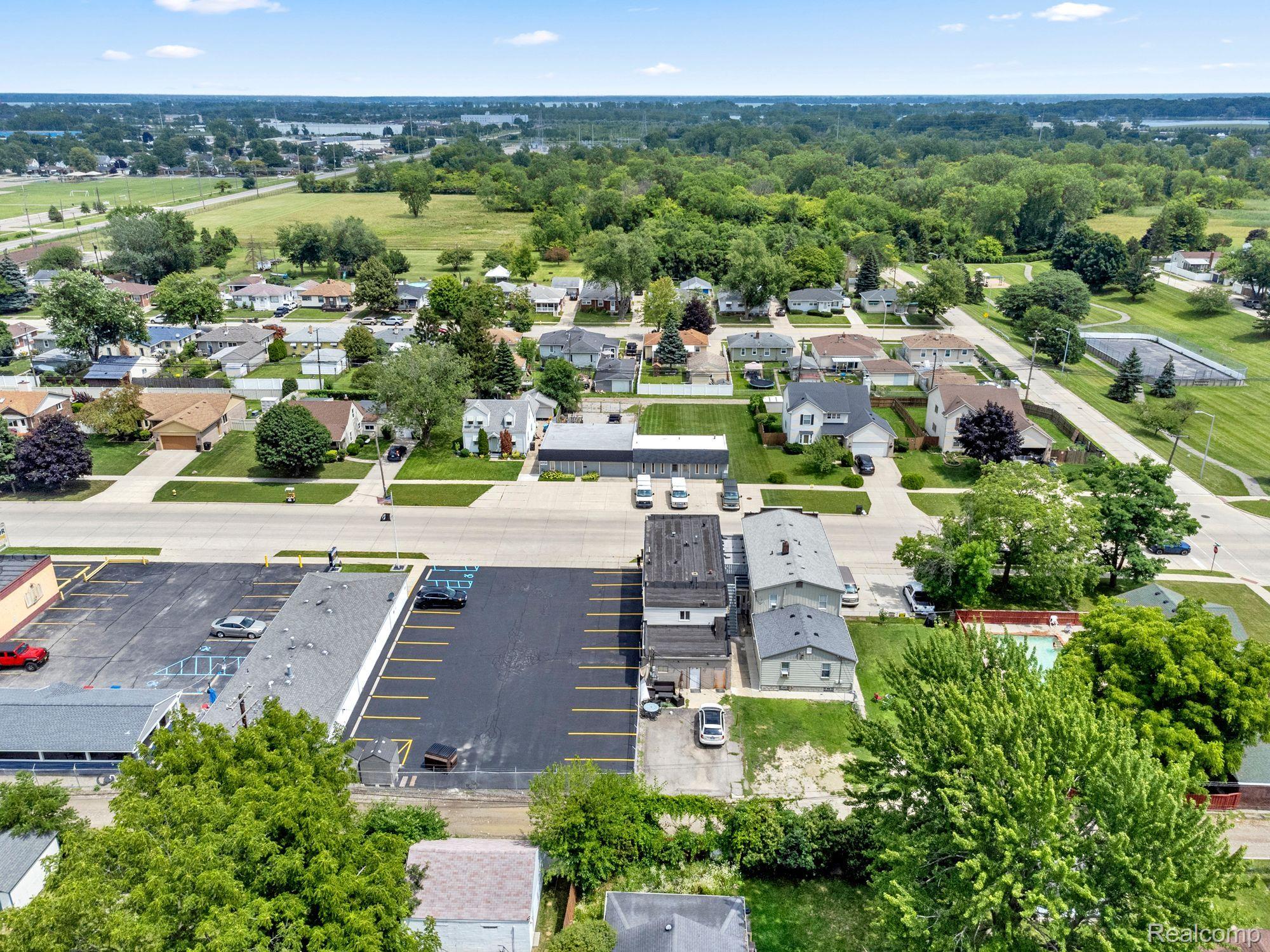 17138 Quarry Road, Unit 1A Riverview, MI 48193 - Photo 33 of 39