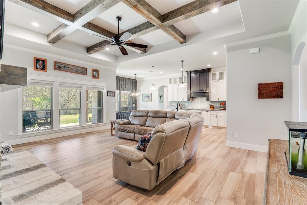 1036 Kessler Road Weatherford, TX 76087 - Photo 7 of 35