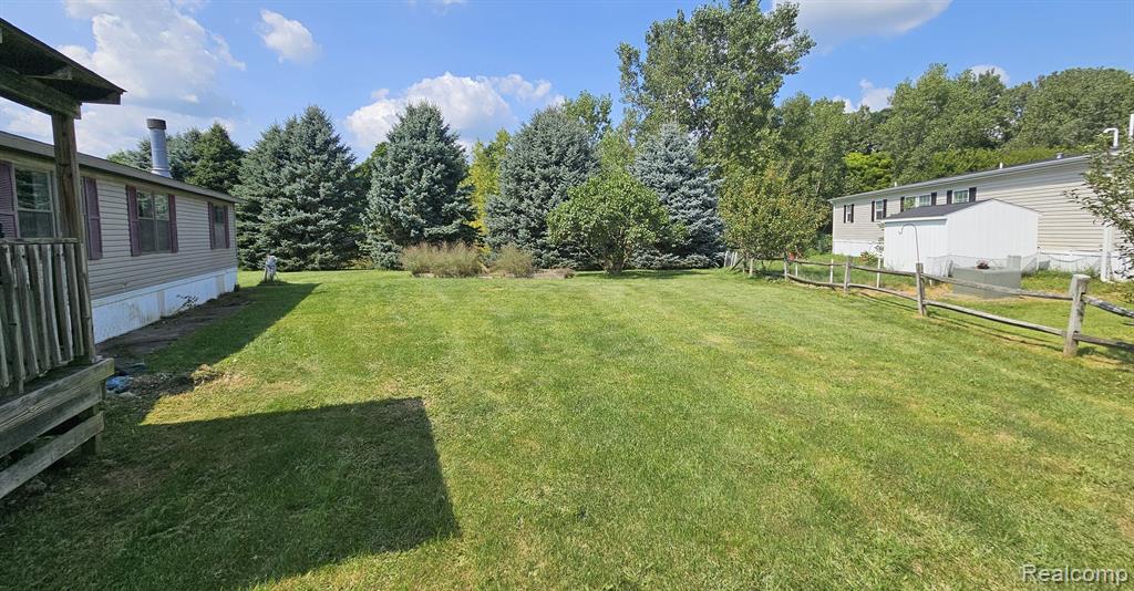 240 Green Valley Road Flint, MI 48506 - Photo 5 of 25 Gallery Image 5