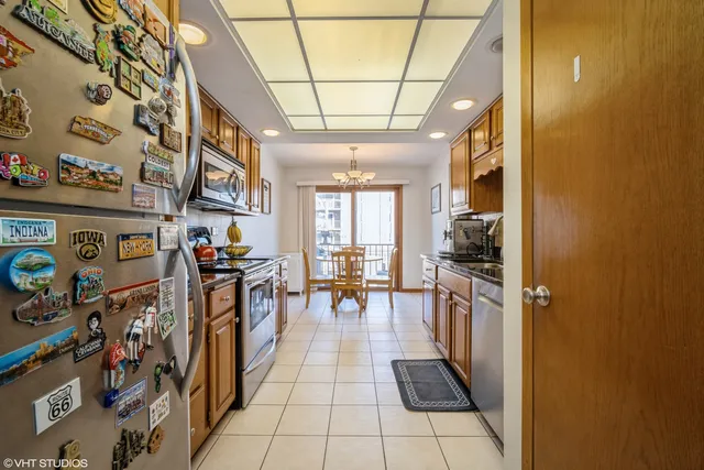 $319,300 | 1380 Oakwood Avenue, Unit 306, Des Plaines, IL 60016