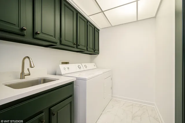 $319,300 | 1380 Oakwood Avenue, Unit 306, Des Plaines, IL 60016