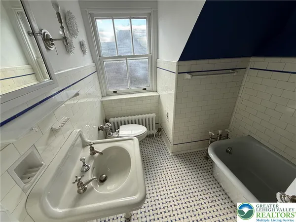 $1,199,000 | 700 Mixsell Street, Easton, PA 18042