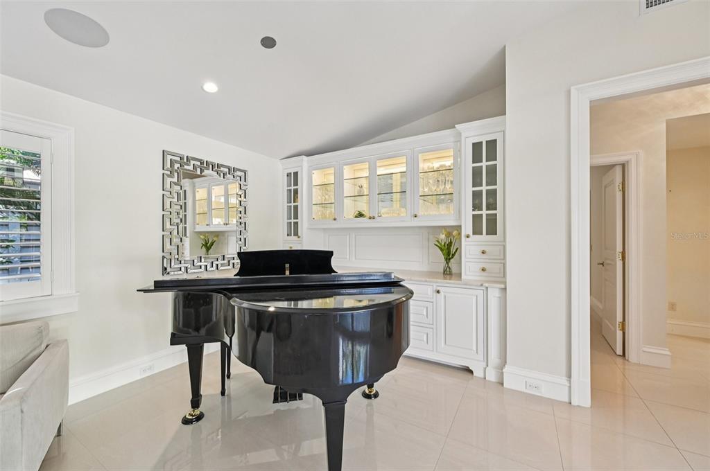 1121 Morningside Place Sarasota, FL 34236 - Photo 13 of 76